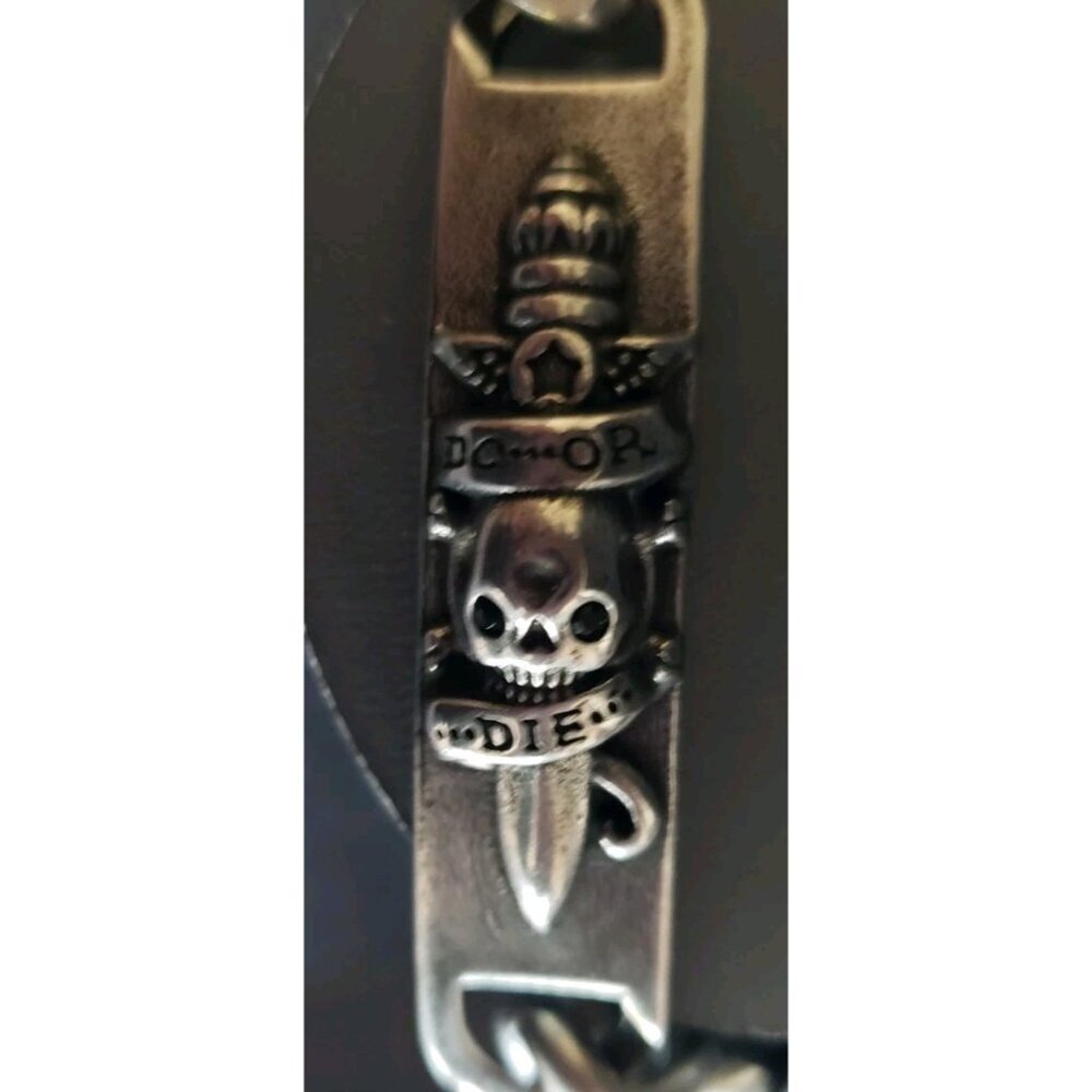 ED HARDY MEN'S STAINLESS STEEL SILVER TONE ANTIQUE "DO OR DIE" SKULL BRACELET - Picture 5 of 8